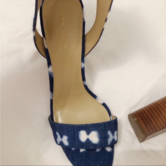 Ann Taylor Tie Dye Block Sandals - Picture 4 of 6